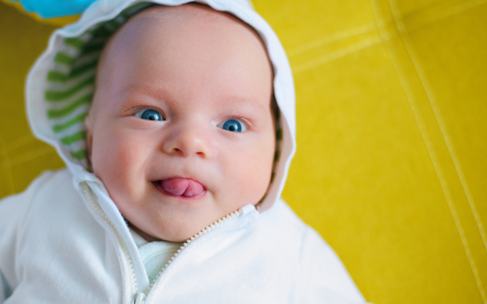 Cirurgia do freio lingual de recém-nascidos