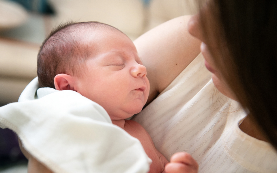 5 Passos para Ativar o Reflexo de Calma para o Bebê e Promover um Ambiente Sereno